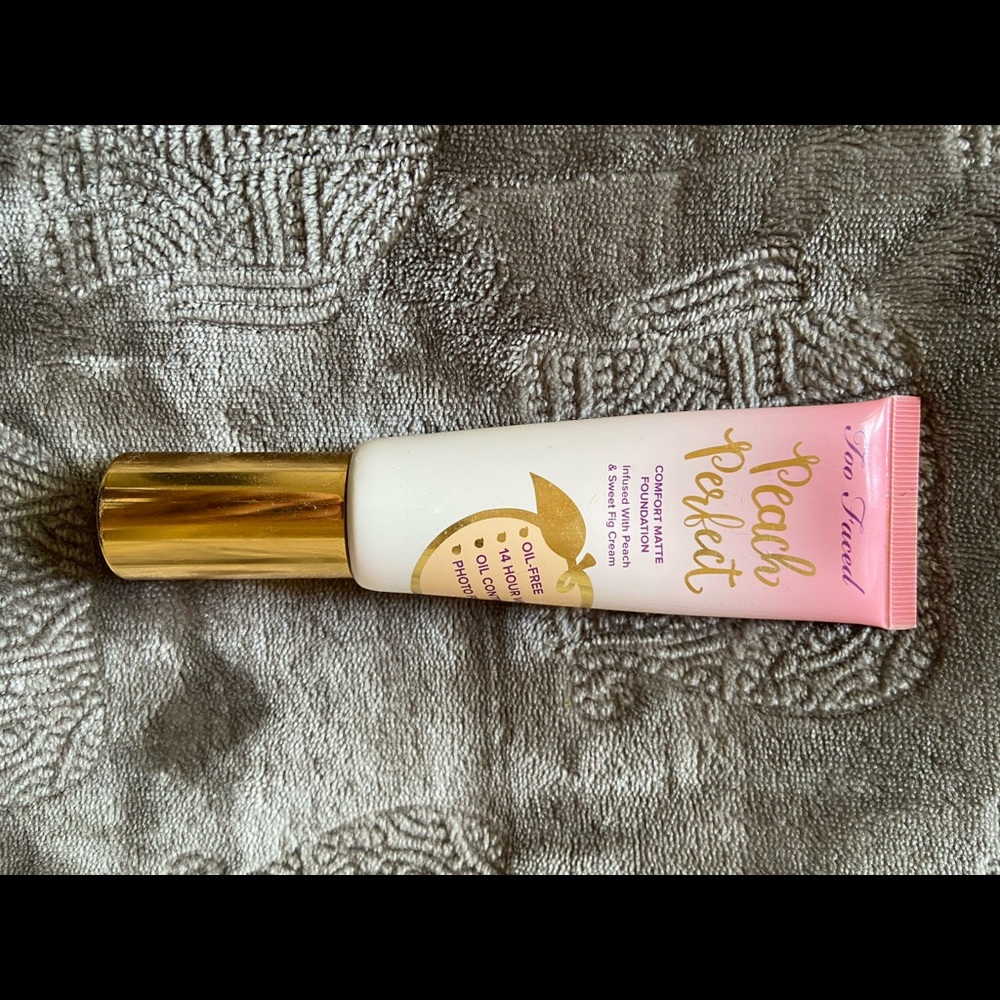 Too faced peach perfect foundation in snow